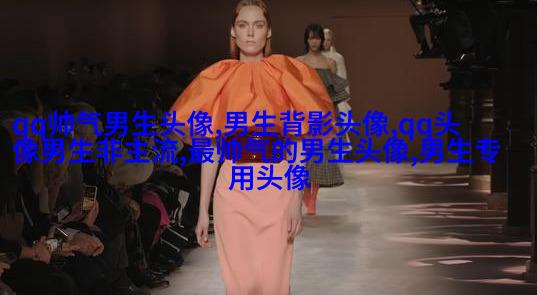 男生用手机的头像(精选38张)